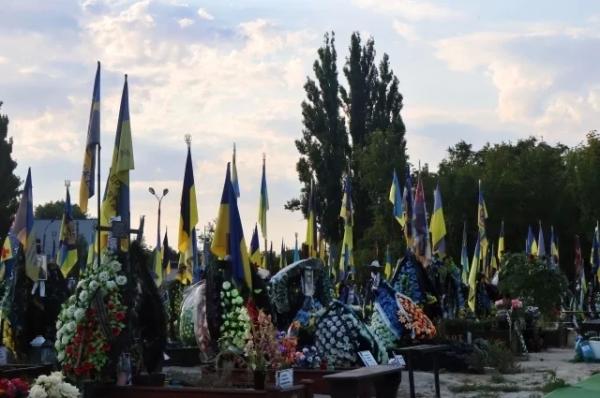 Не по плану Зеленского. Семьи солдат ВСУ устроили митинг в центре Киева