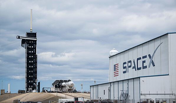 SpaceX вывела на орбиту новую группу спутников Starlink